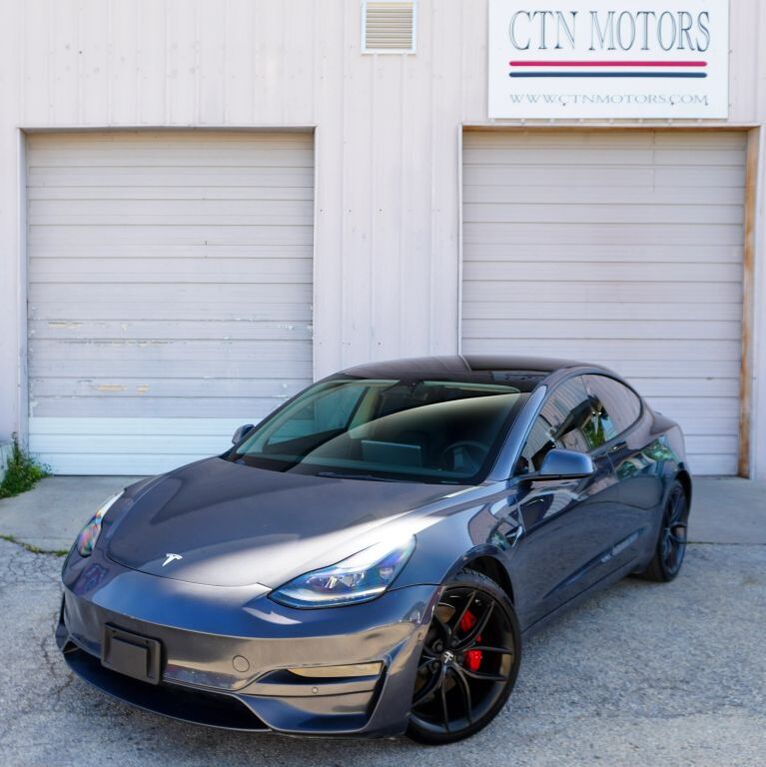 2022 TESLA Model 3