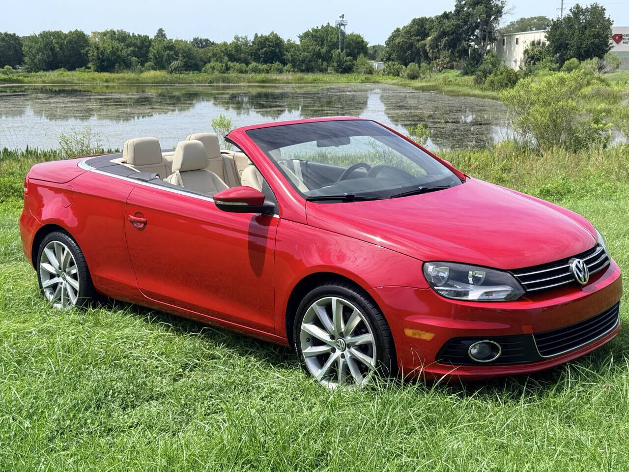 2013 VOLKSWAGEN Eos