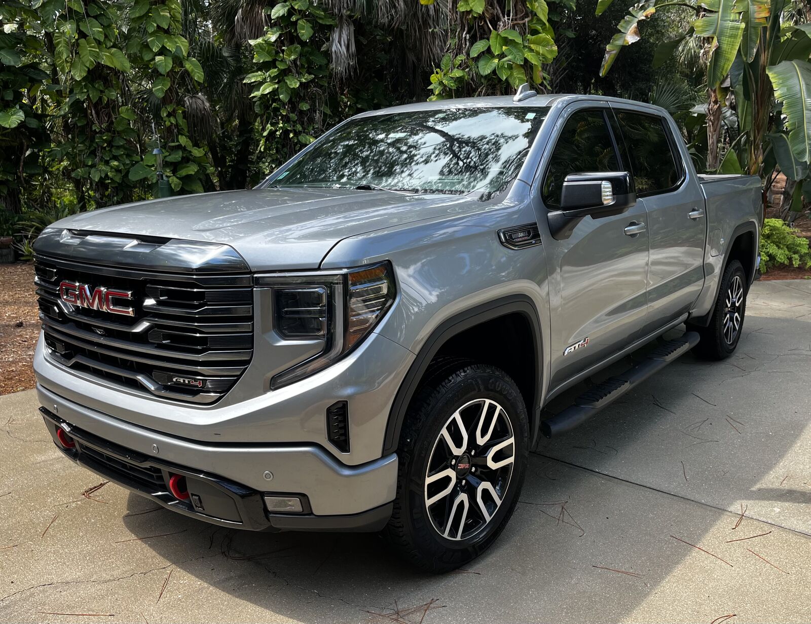 2023 GMC Sierra