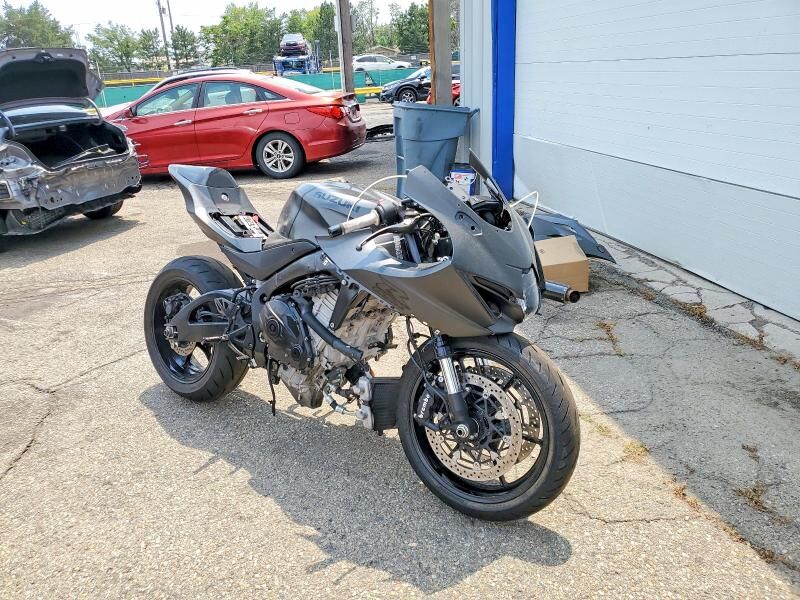 2021 SUZUKI GSX-R1000