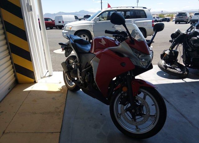 2012 HONDA CB