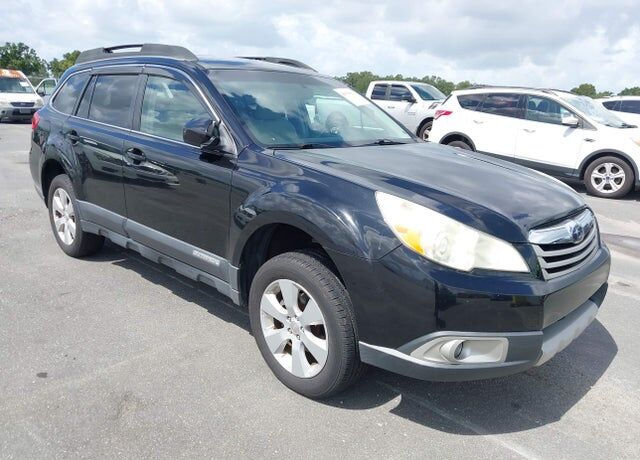 2011 SUBARU Outback