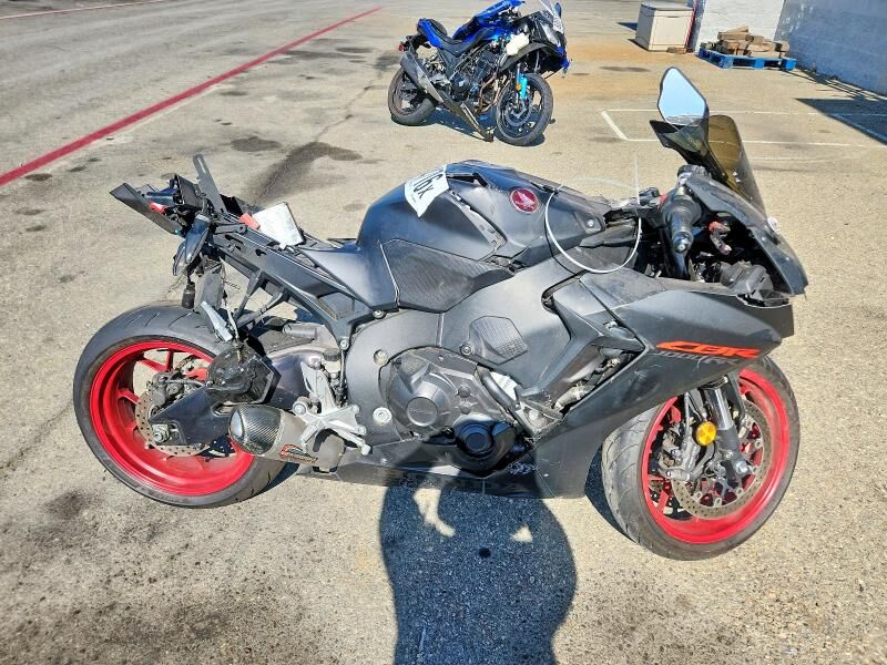 2021 HONDA CB