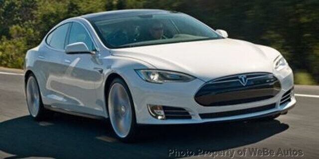 2015 TESLA Model S