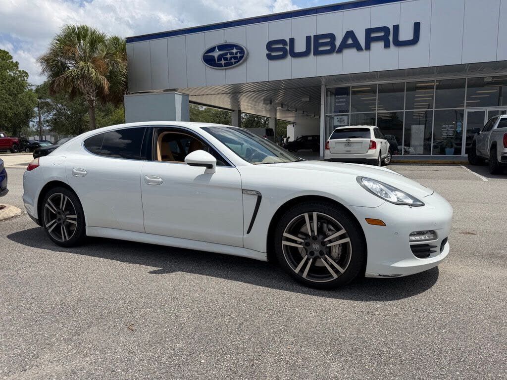 2013 PORSCHE Panamera