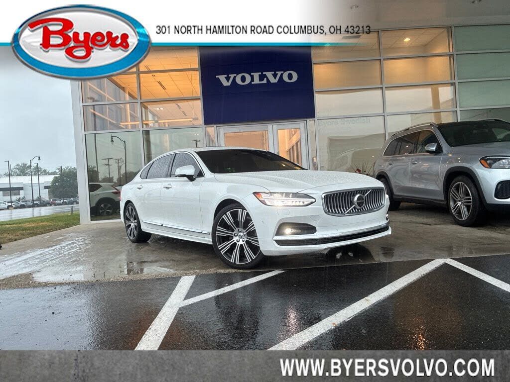 2023 VOLVO S90