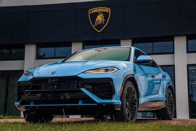 2026 LAMBORGHINI URUS