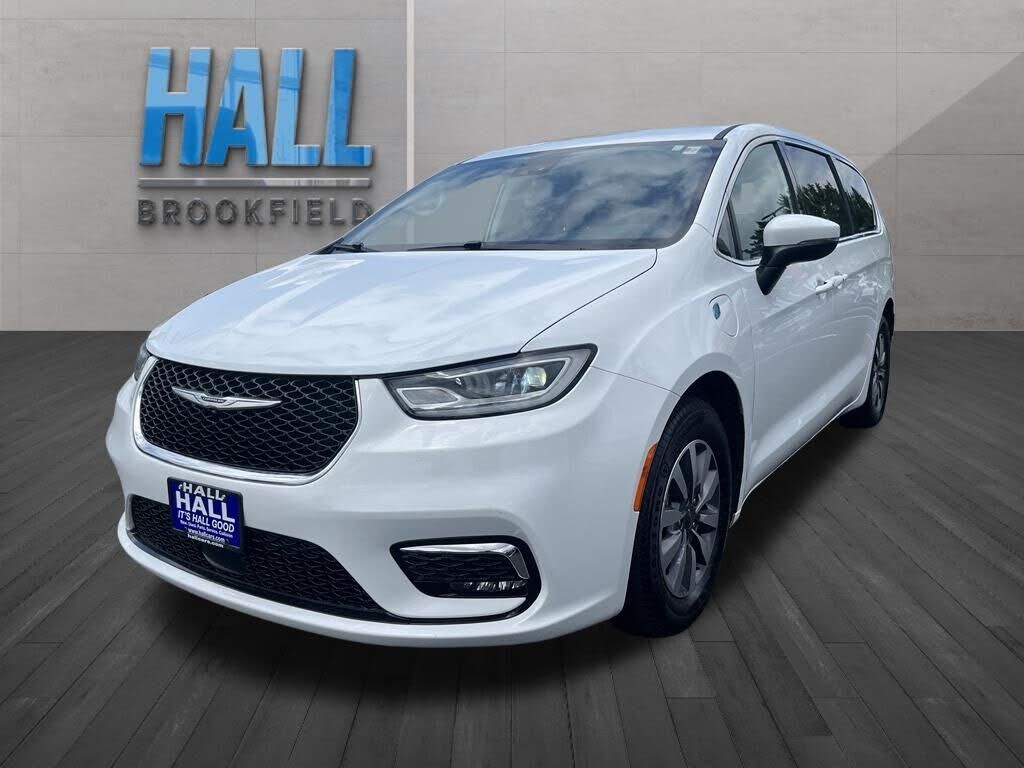 2023 CHRYSLER Pacifica
