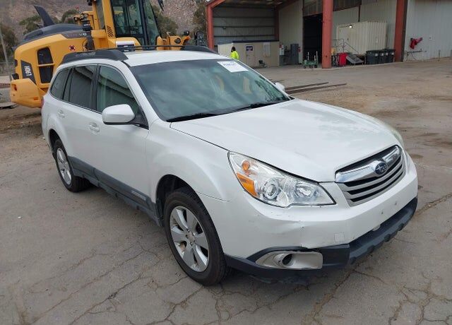 2010 SUBARU Outback