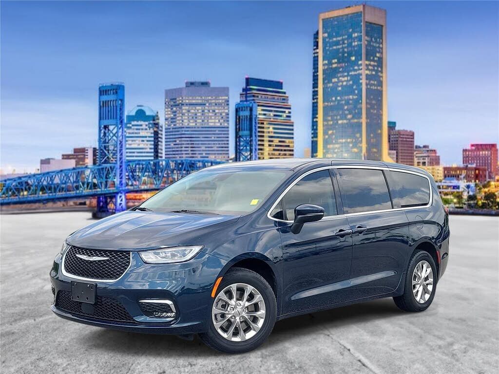 2023 CHRYSLER Pacifica