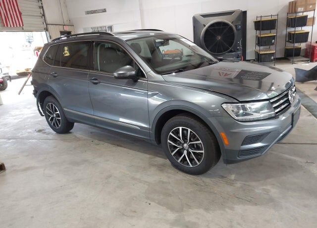 2021 VOLKSWAGEN Tiguan