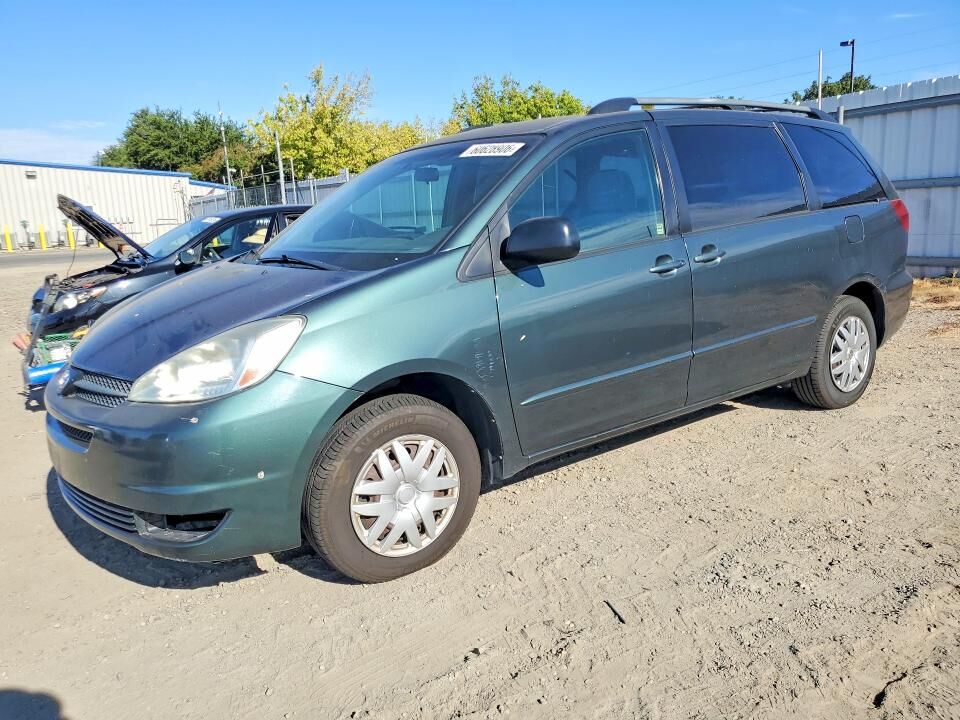 2004 TOYOTA Sienna