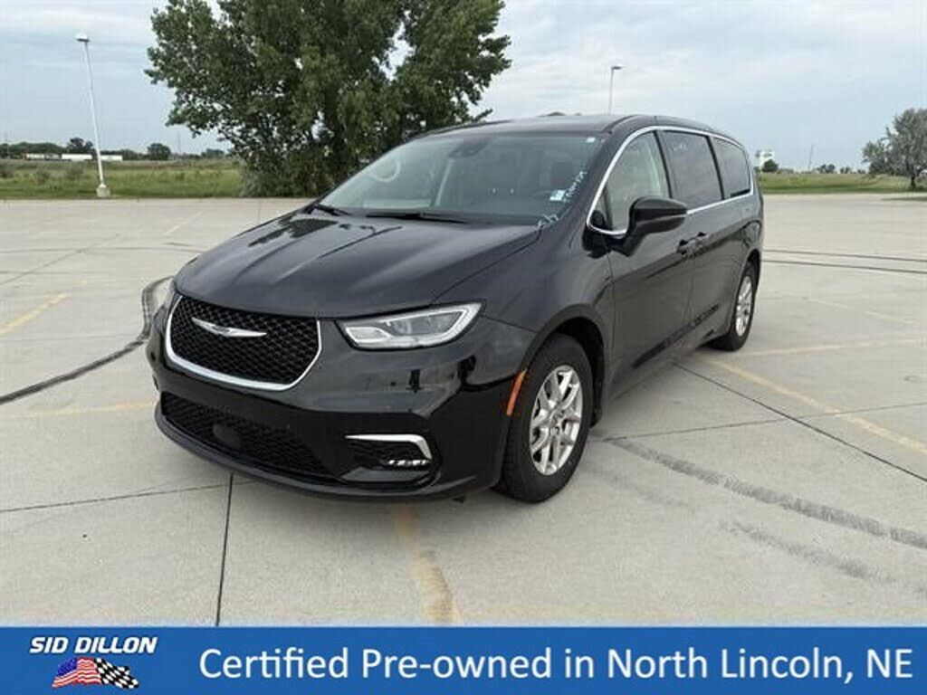 2023 CHRYSLER Pacifica