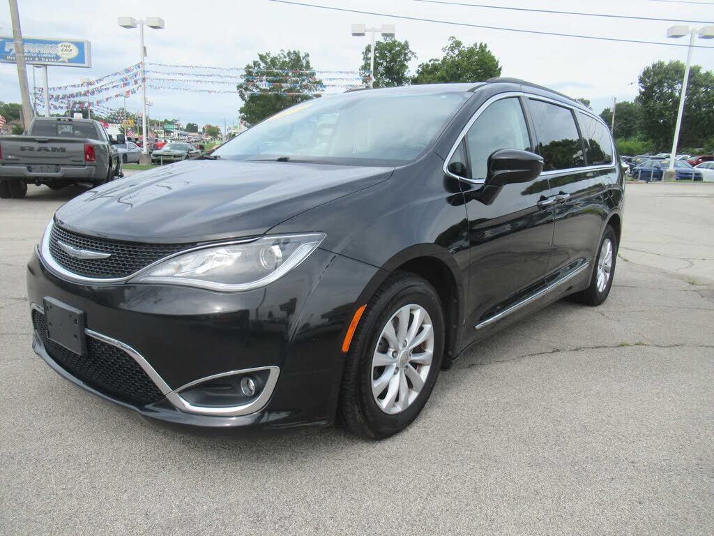 2017 CHRYSLER Pacifica
