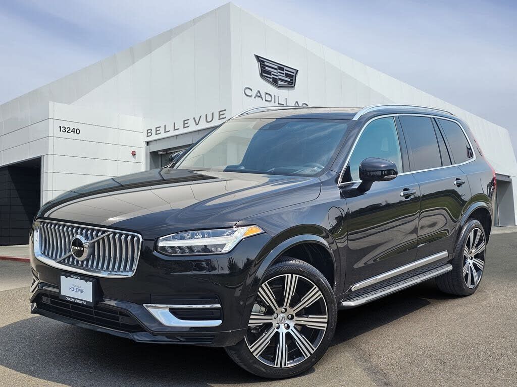 2022 VOLVO XC90