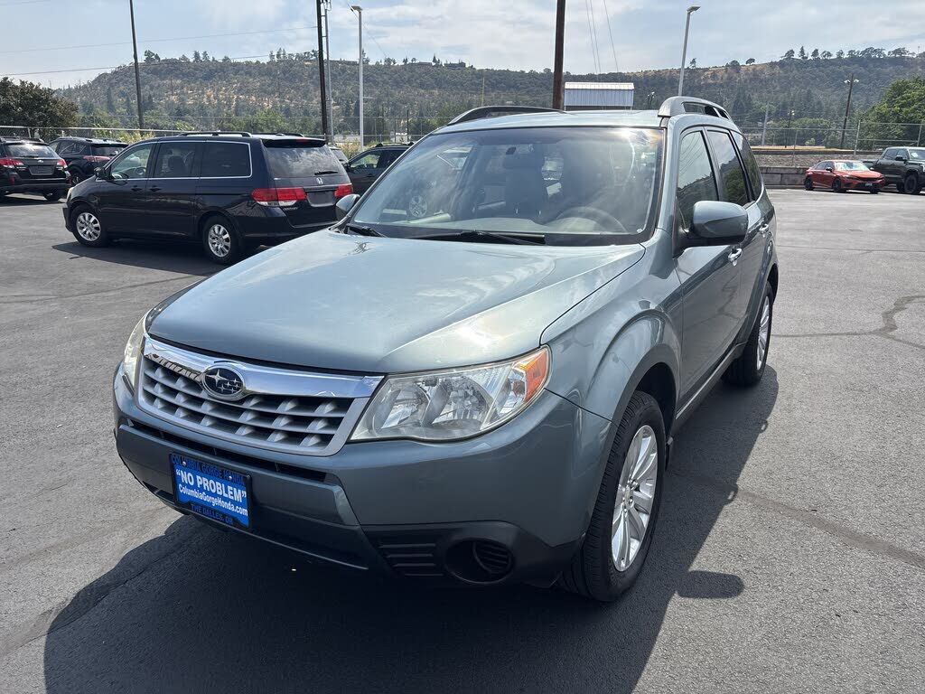 2011 SUBARU Forester