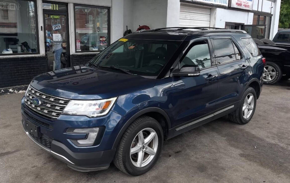 2017 FORD Explorer