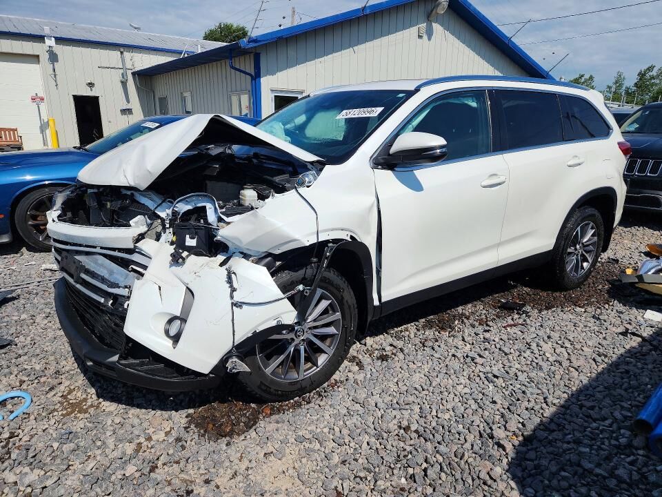 2019 TOYOTA Highlander