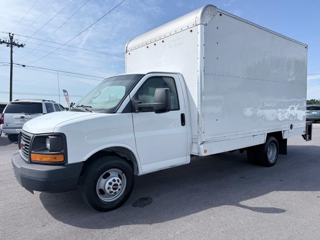 2016 GMC Savana