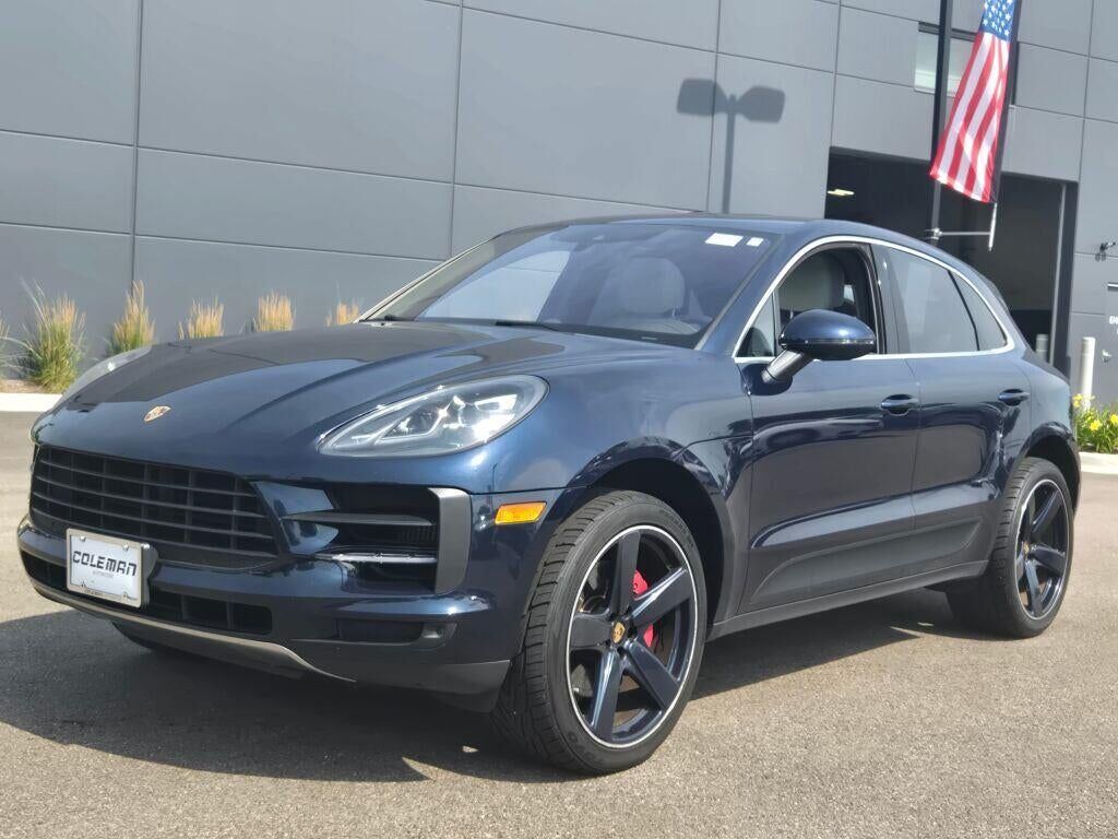 2019 PORSCHE Macan