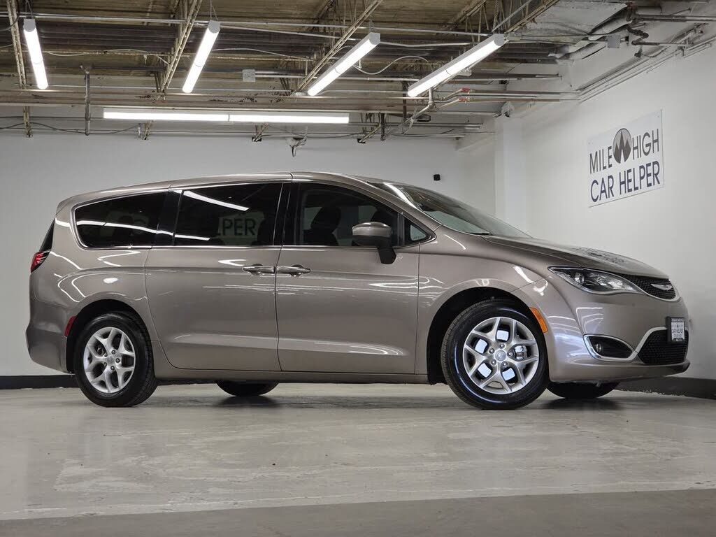 2017 CHRYSLER Pacifica