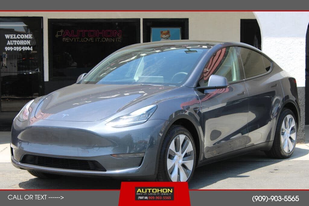 2023 TESLA Model Y