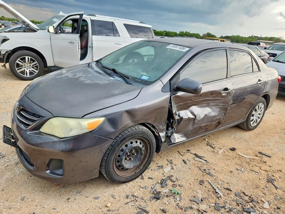 2013 TOYOTA Corolla