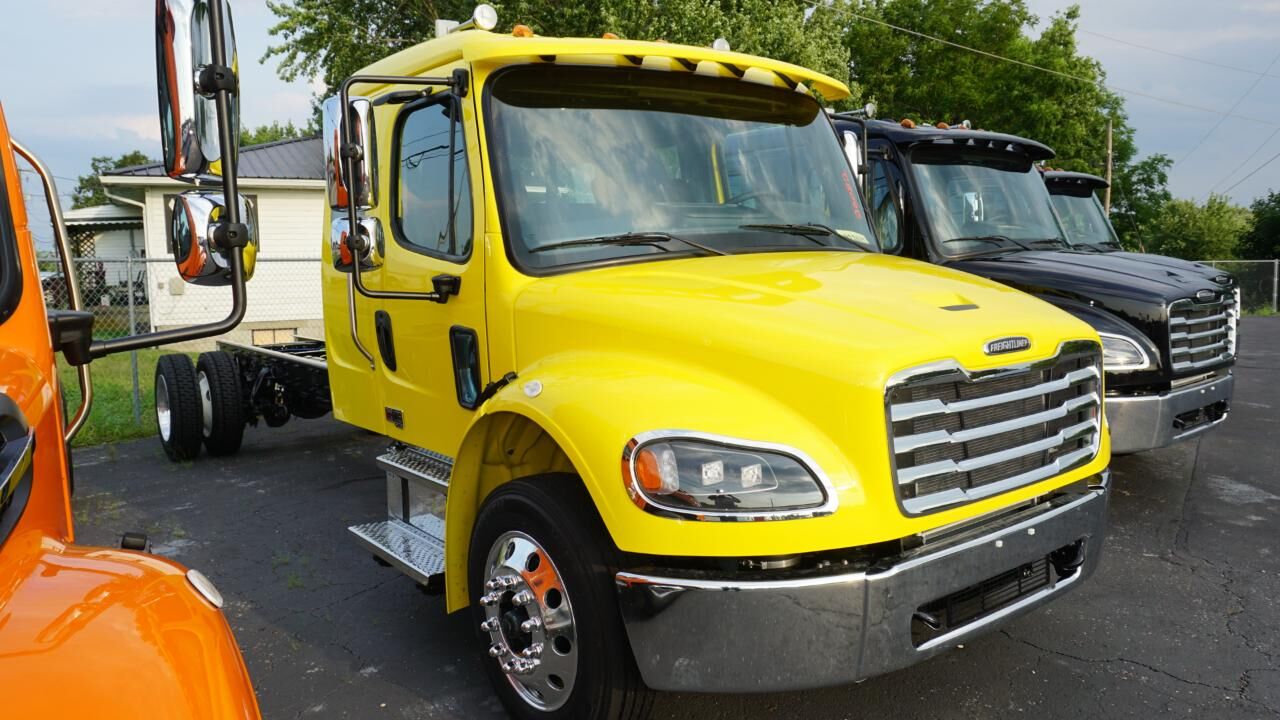 2027 FREIGHTLINER M2
