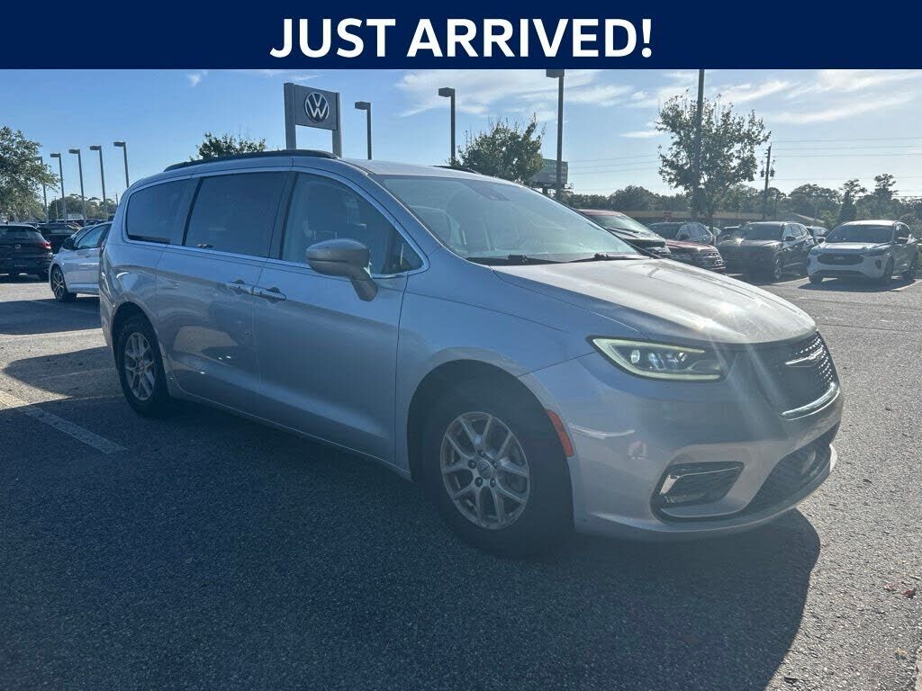 2022 CHRYSLER Pacifica