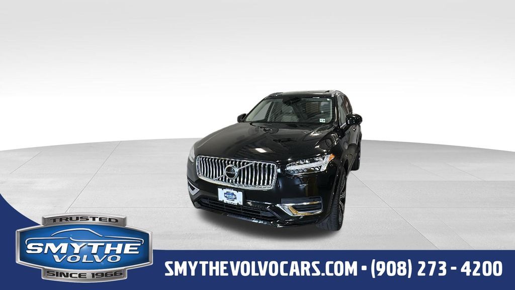 2021 VOLVO XC90