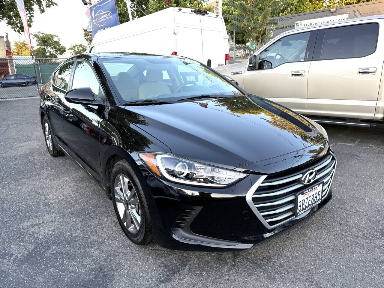 2018 HYUNDAI Elantra