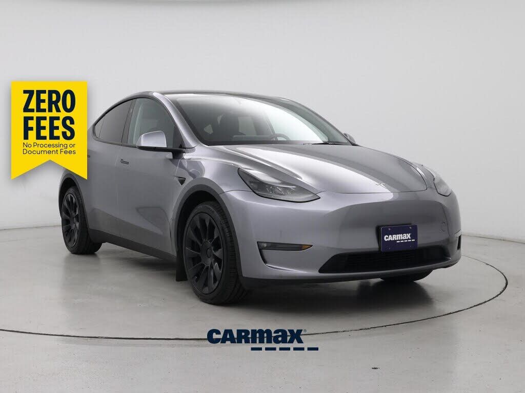 2025 TESLA Model Y