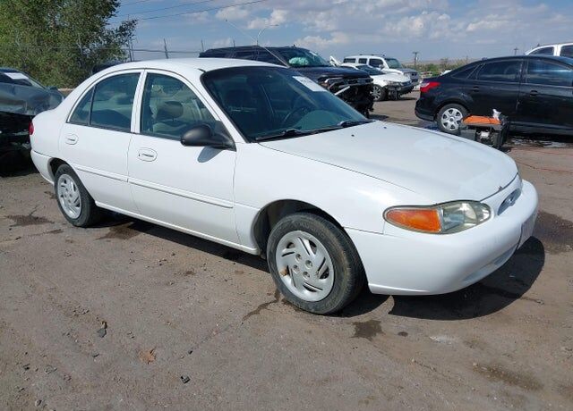 2001 FORD Escort