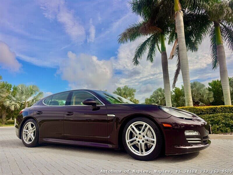 2012 PORSCHE Panamera