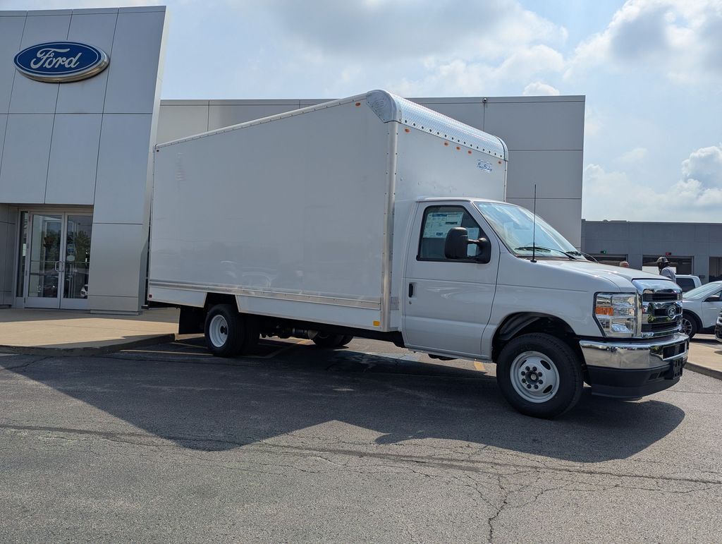 2027 FORD E-450