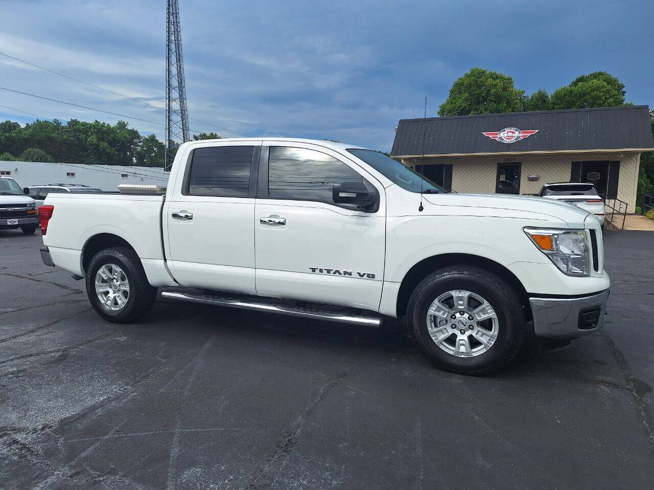 2019 NISSAN Titan