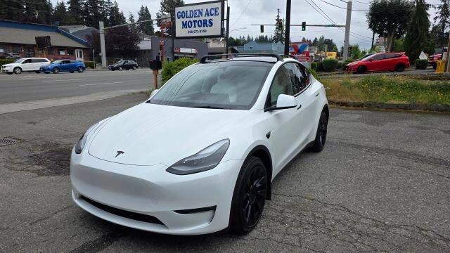 2024 TESLA Model Y