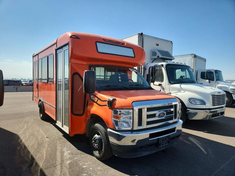 2023 FORD E-450