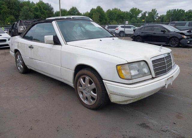 1995 MERCEDES-BENZ E-Class