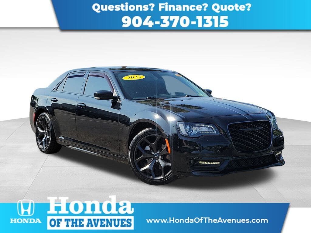 2022 CHRYSLER 300
