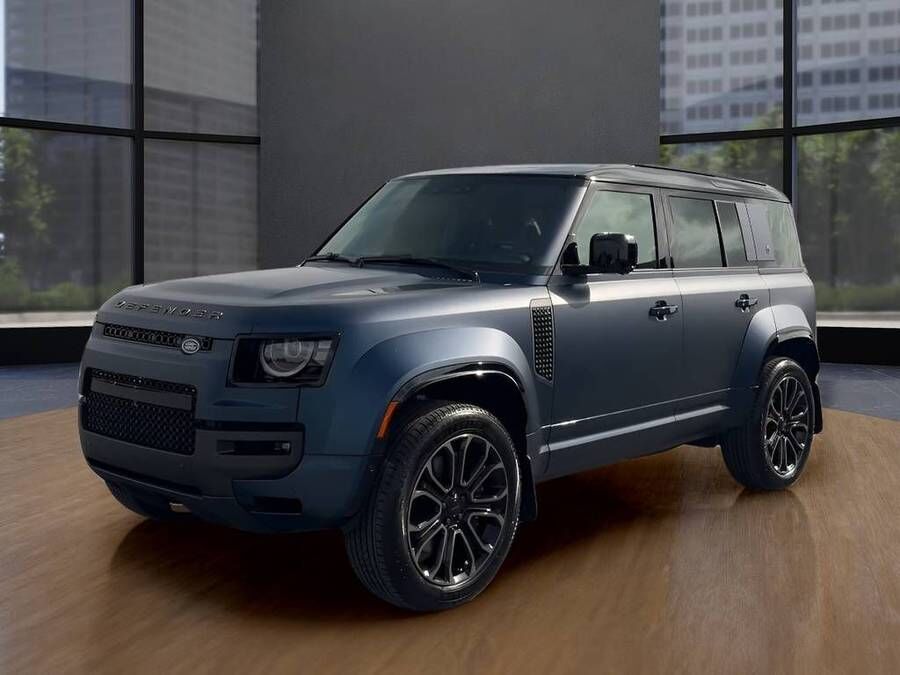 2026 LAND ROVER Defender