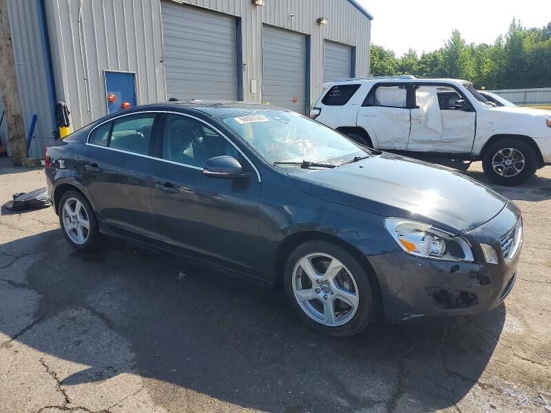 2013 VOLVO S60