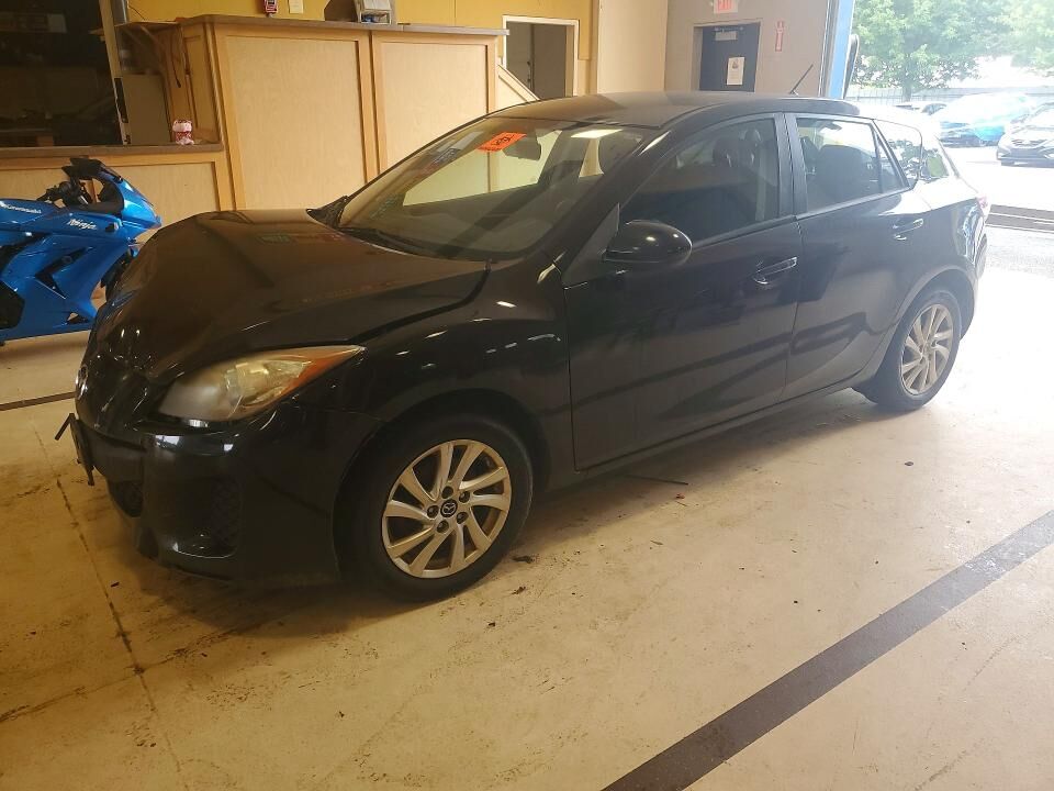 2013 MAZDA Mazda3
