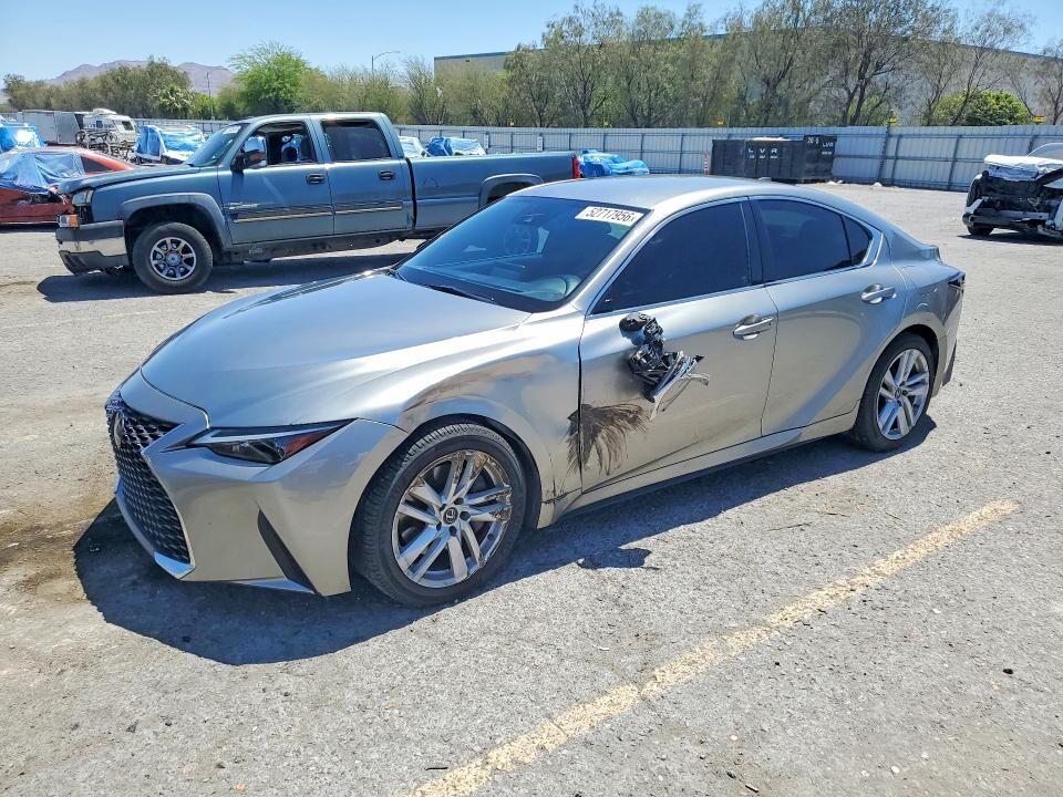 2022 LEXUS IS