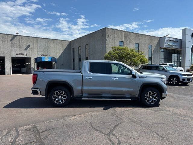 2024 GMC Sierra