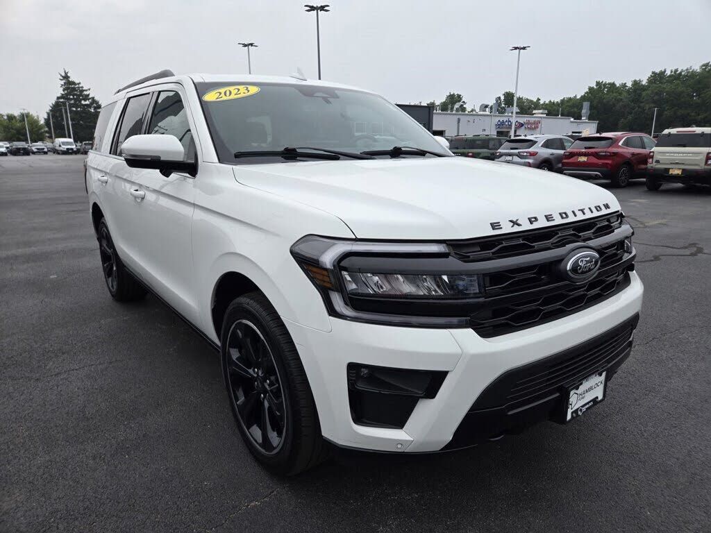 2023 FORD Expedition