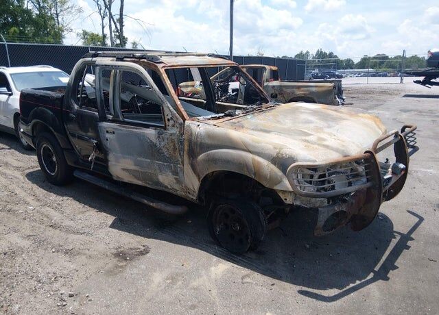 2004 FORD Explorer