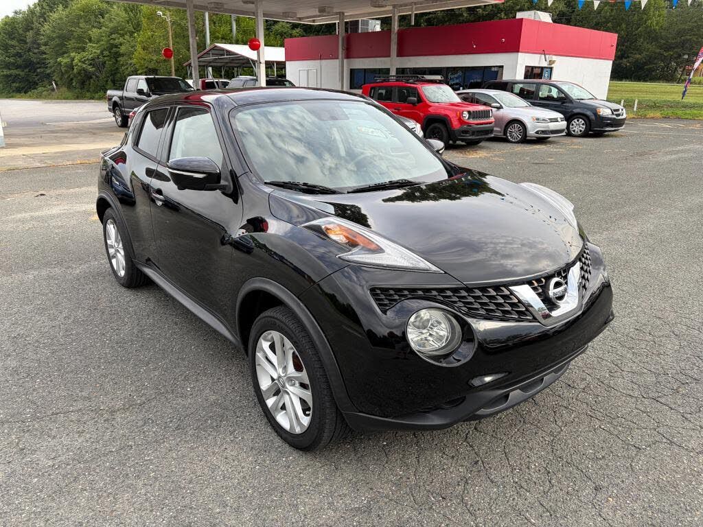 2016 NISSAN Juke