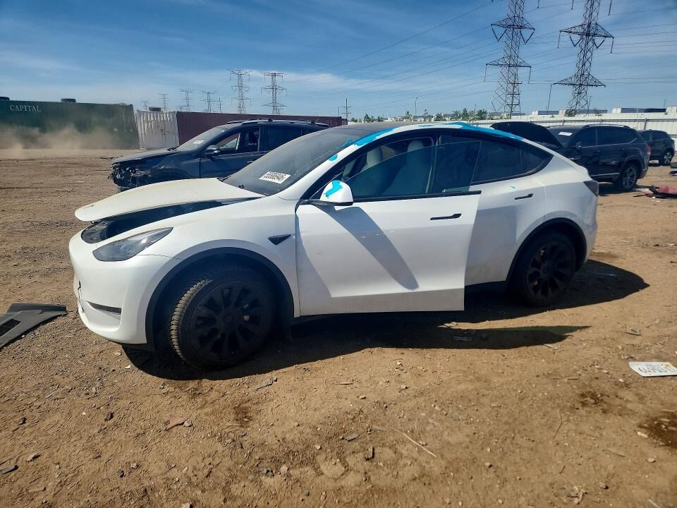2023 TESLA Model Y