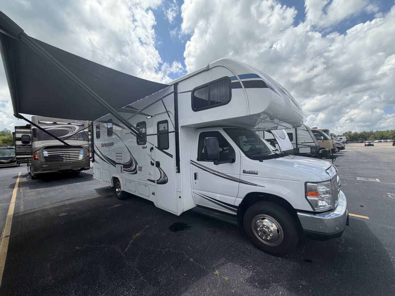 2017 FORD E-450